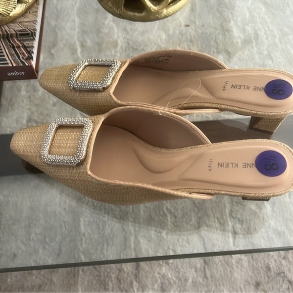 Ak anne klein iflex shoes aklaverne Nine West Gold Slip-On Mules - Picture 8 of 10